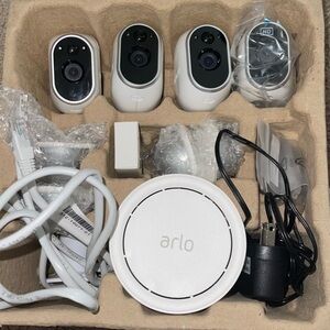 Netgear Arlo Set of (4) wire-free HD Security Cameras Indoor/Outdoor